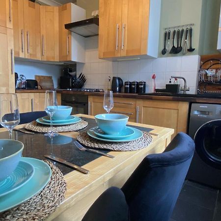 Spacious 2-Bed Flat With Garden, 3 Minutes Walk From Oval Tube Station ลอนดอน ภายนอก รูปภาพ