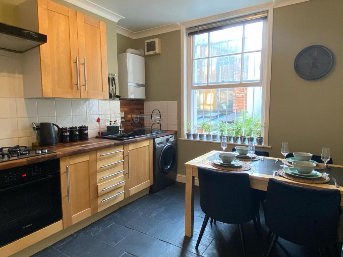 Spacious 2-Bed Flat With Garden, 3 Minutes Walk From Oval Tube Station ลอนดอน ภายนอก รูปภาพ