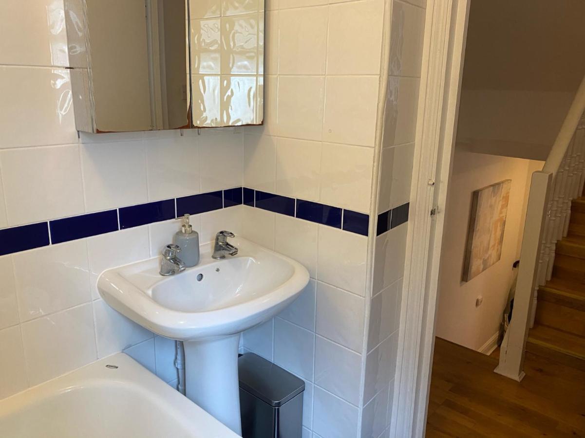 Spacious 2-Bed Flat With Garden, 3 Minutes Walk From Oval Tube Station ลอนดอน ภายนอก รูปภาพ